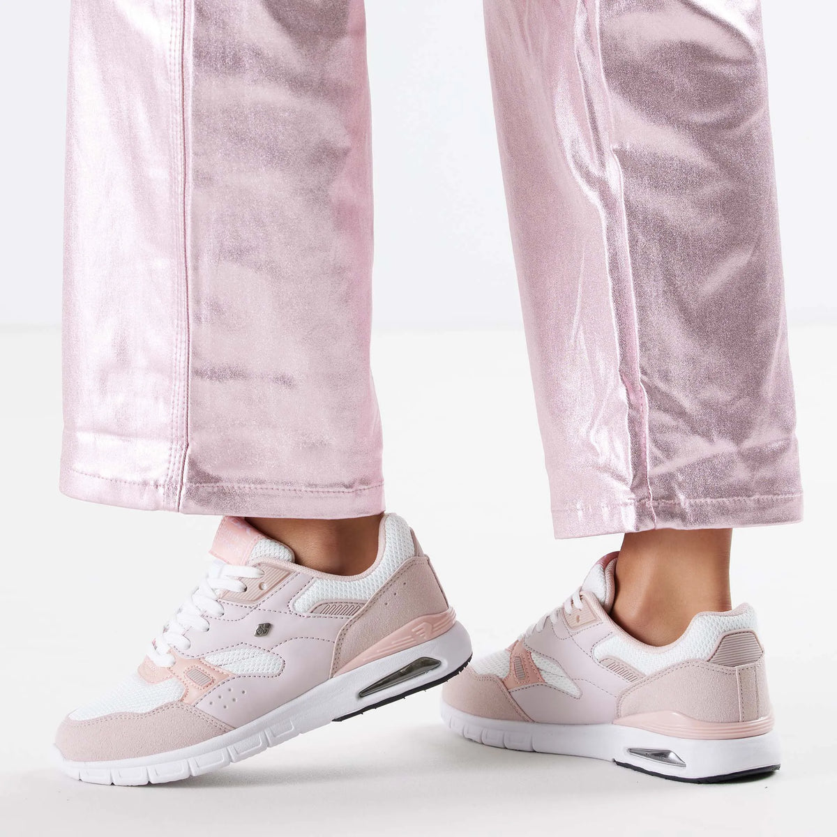 Lt Pink/White